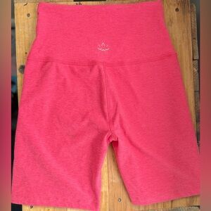 Beyond Yoga Bike Shorts coral Pink Heathered High Waist Size Medium